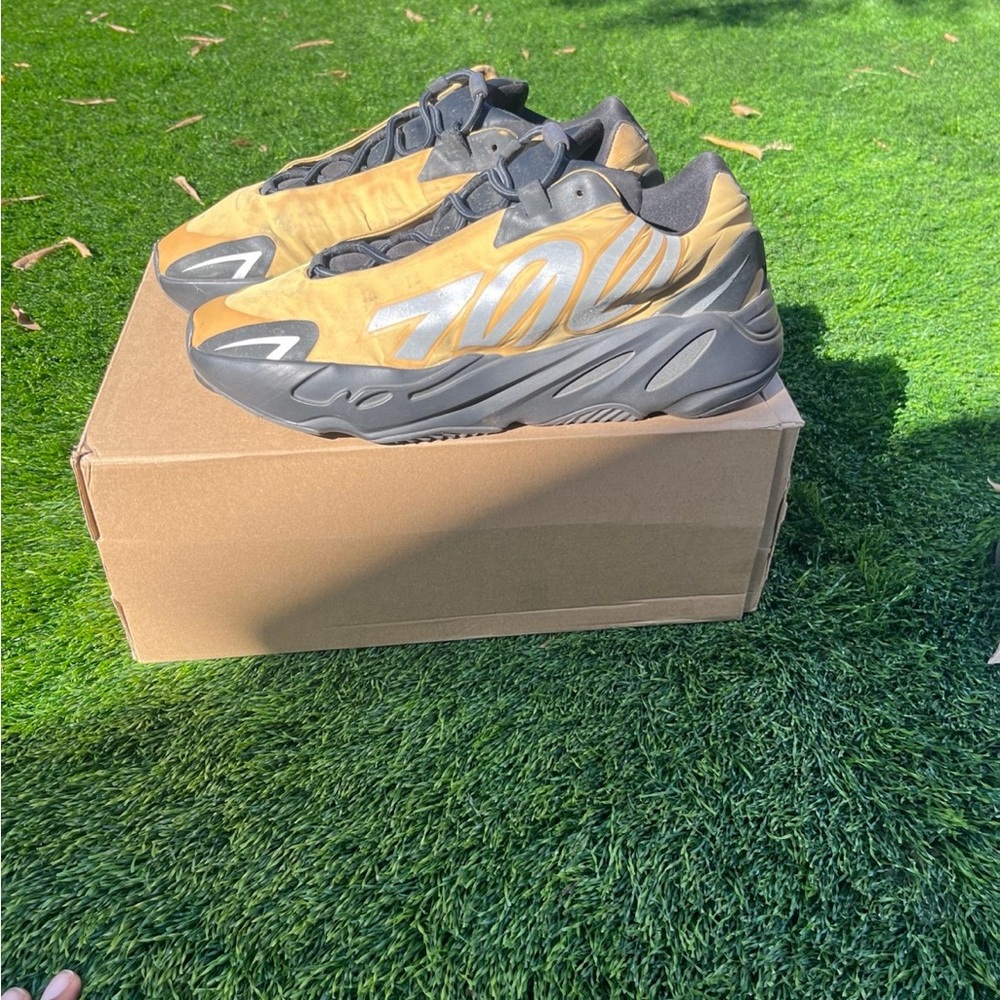 Yeezy 700